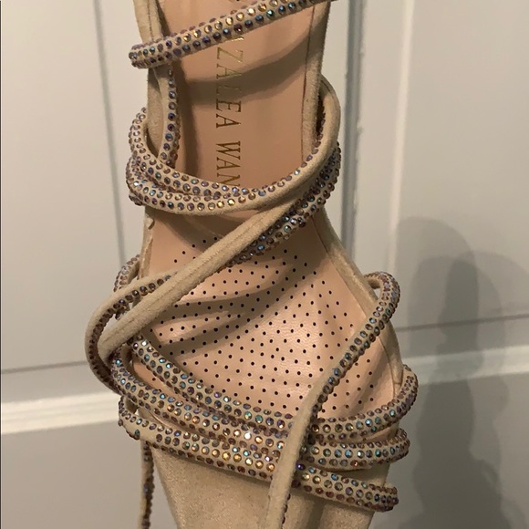 Heels - Picture 4 of 6